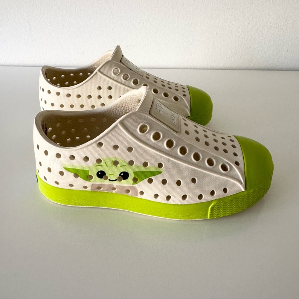 Native x Star Wars Grogu Baby Yoda Slip on Shoes, Size C8, Like New